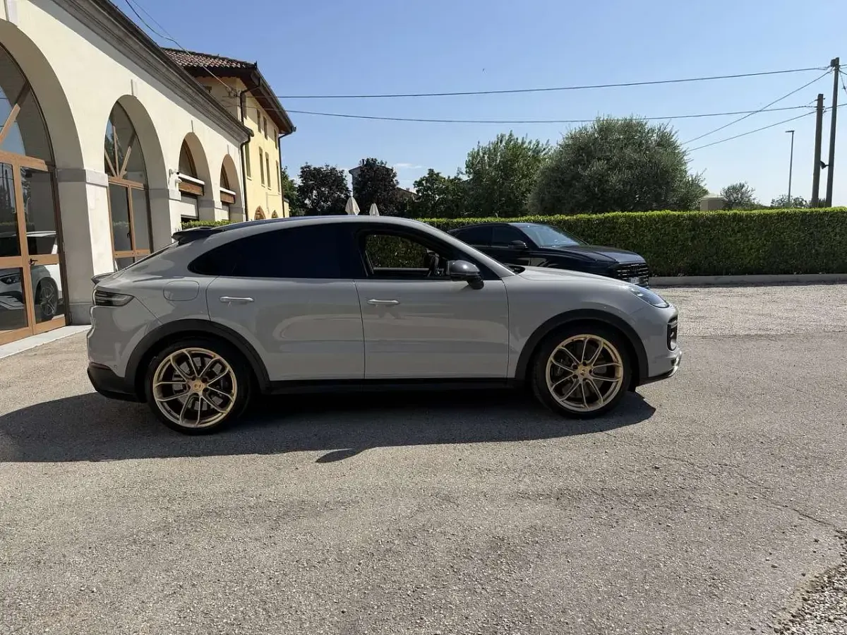 Usata Porsche Cayenne Turbo GT 640 CV (470 kW) 2022 Grigio SUV