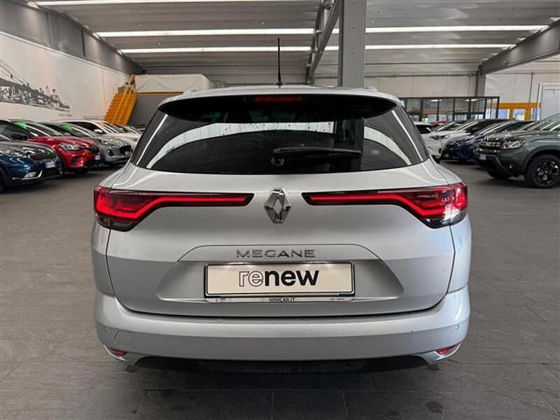 Usata Renault Mégane IV Business 116 CV (85 kW) 2022 Grigio chiaro Station wagon