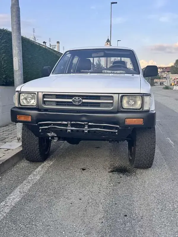 Usata Toyota HiLux 83 CV (61 kW) 1994 Pick-up
