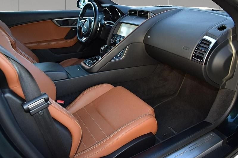 Usata Jaguar F-Type R-Dynamic 2019 British racing green