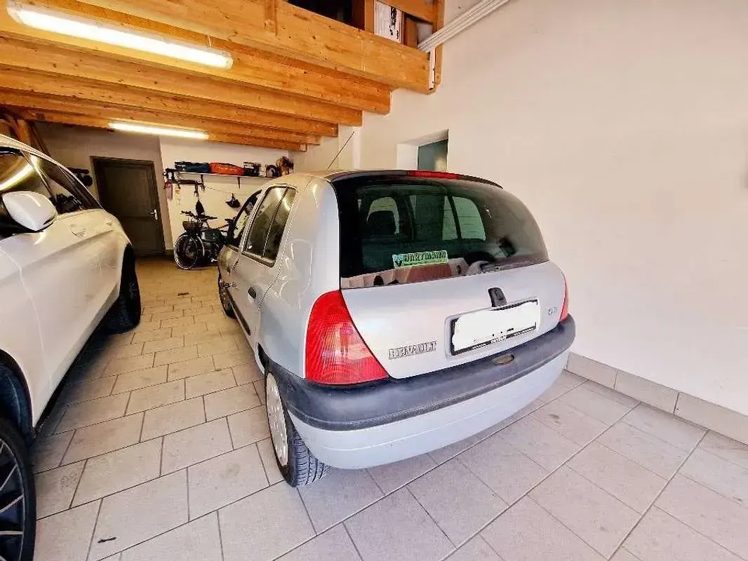 Usata Renault Clio II 58 CV (42 kW) 1998 Argento Berlina