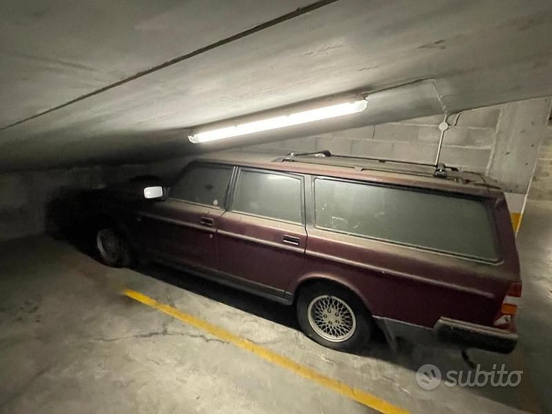 Usata Volvo 240 1993 Marrone Station wagon