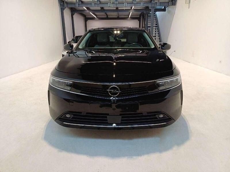 Usata Opel Astra Business Elegance 131 CV (96 kW) 2022 Nero Berlina