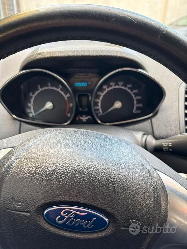 Bianco Usata 2016 Ford Ecosport SUV | 8000 € - Immagine 1/4