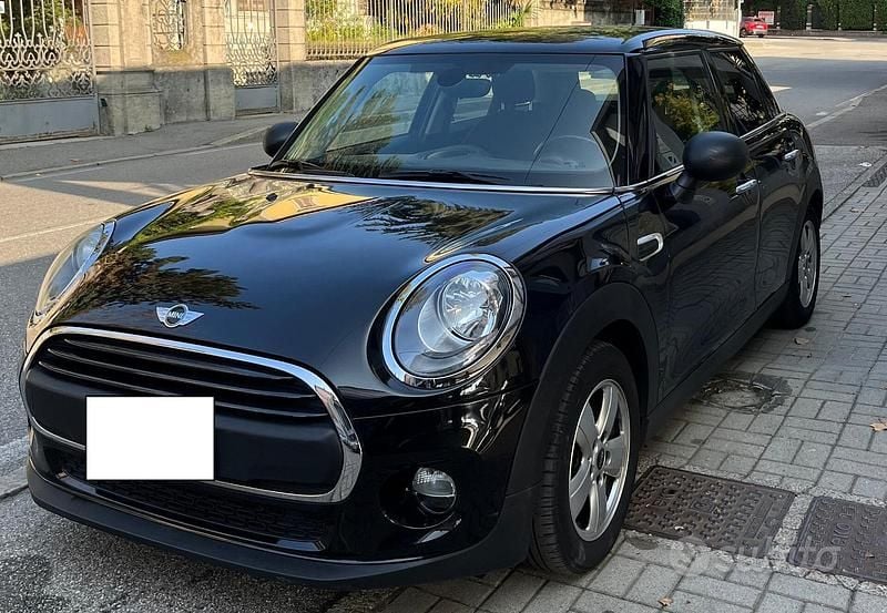 Usata Mini ONE 75 CV (55 kW) 2016 Nero Utilitaria