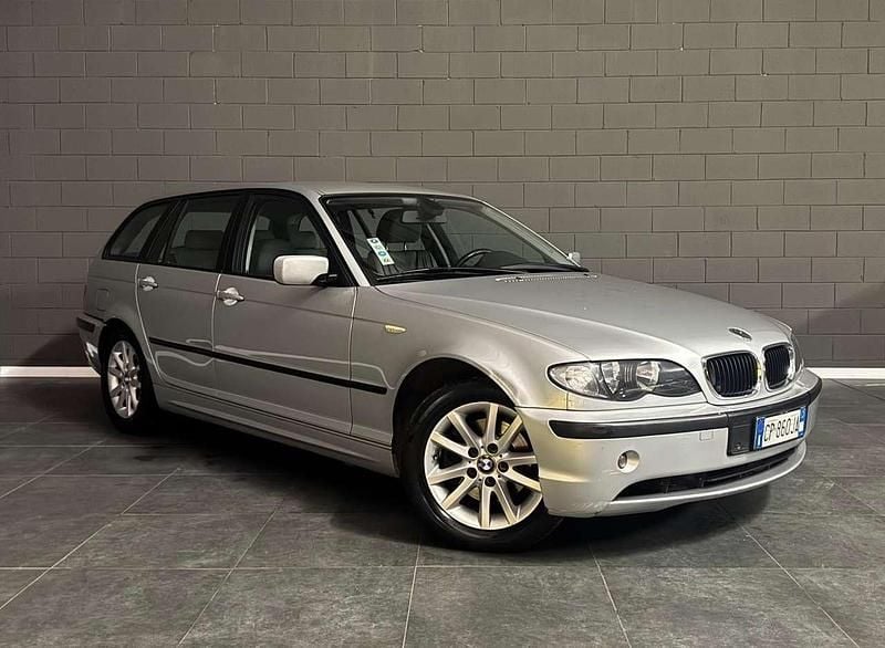 Grigio Usata 2004 BMW 320 Station wagon | 3500 € (Super prezzo) - Immagine 1/4