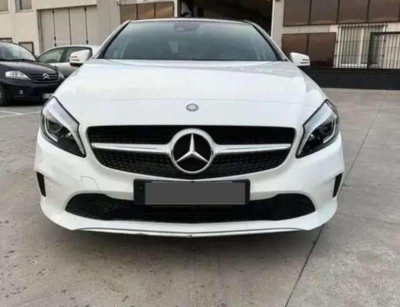 Usata Mercedes A180 122 CV (89 kW) 2016 Bianco Berlina