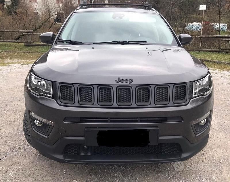 Usata Jeep Compass 140 CV (102 kW) 2018 Grigio SUV