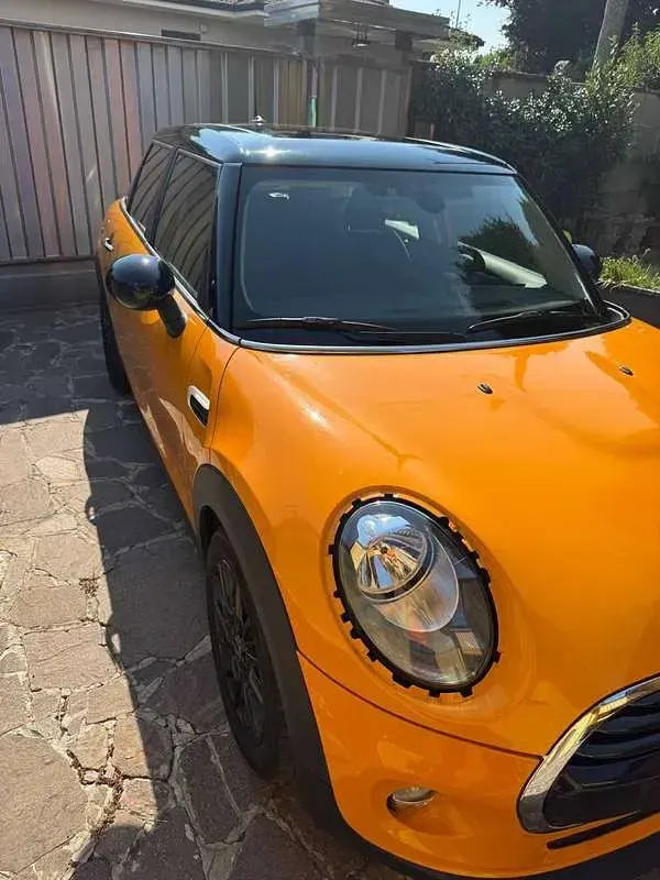 Usata Mini Cooper 136 CV (100 kW) 2016 Arancione Utilitaria