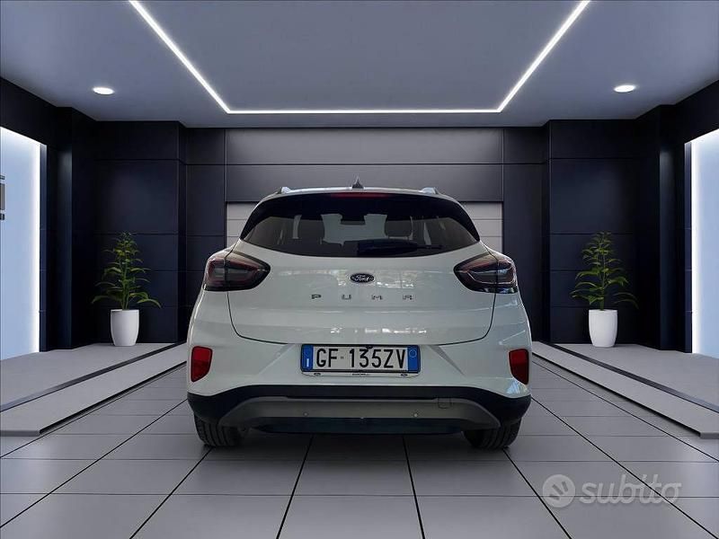 Begagnad Ford Puma Titanium S 125 HK (91 kW) 2021 Vit Sedan