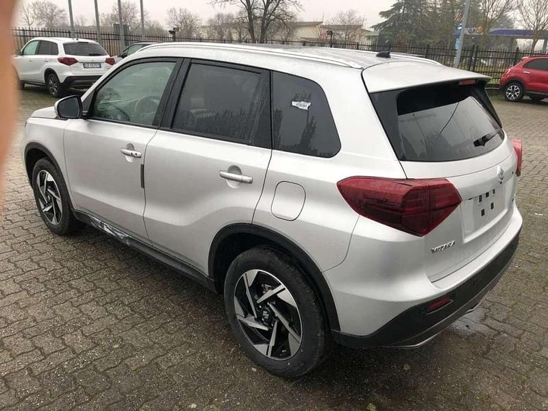 Nuova Suzuki Vitara 110 CV (80 kW) 2026 Vari colori SUV