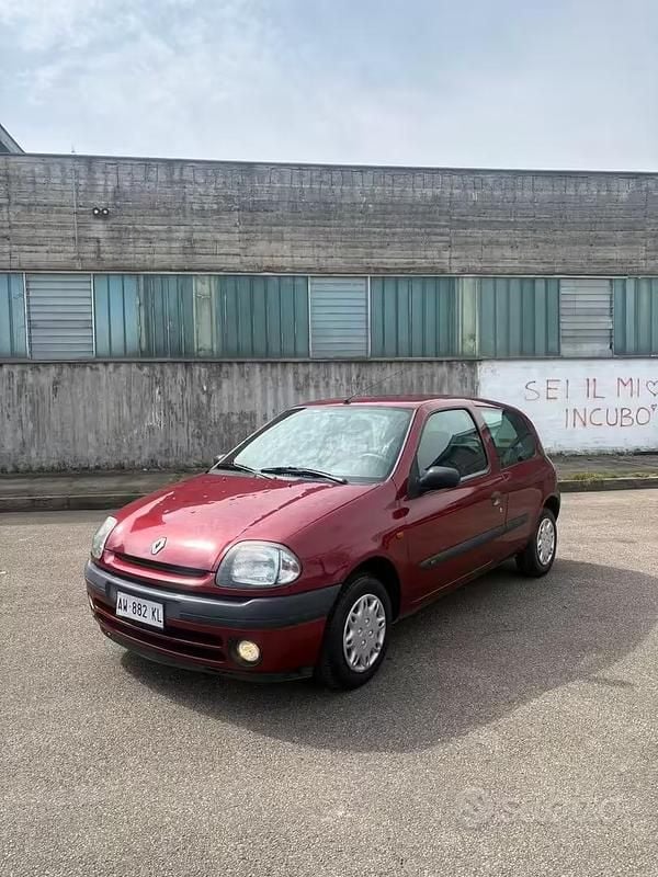 Usata Renault Clio II 1998 Rosso Berlina