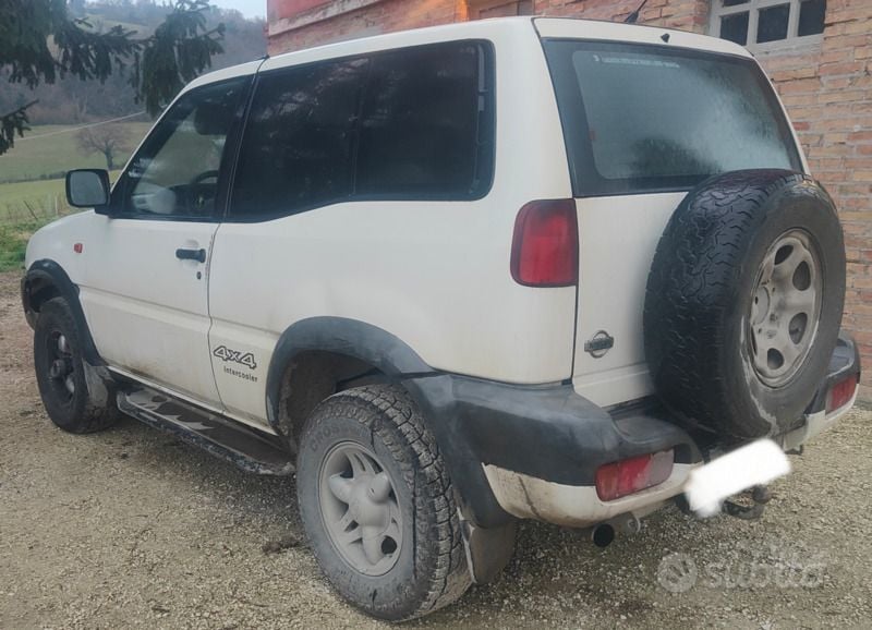 Bianco Usata 1997 Nissan Terrano SUV | 5000 € (Ottimo prezzo) - Immagine 1/3
