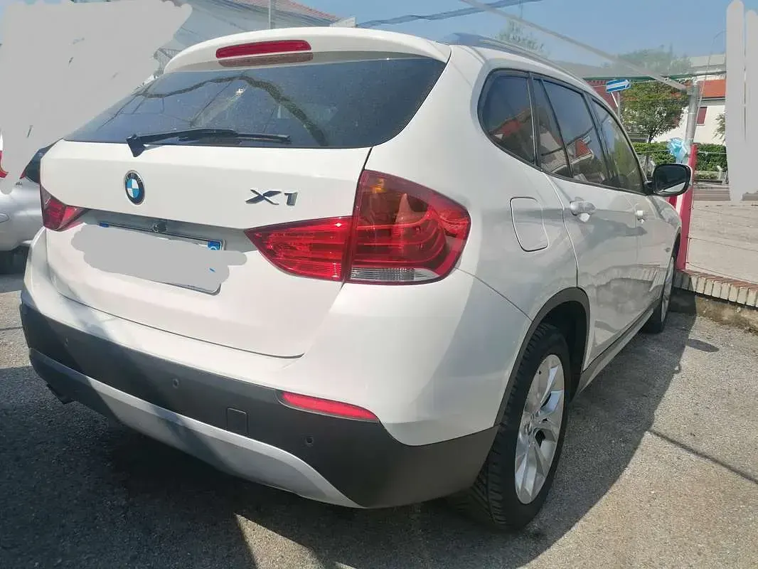 Usata BMW X1 177 CV (130 kW) 2012 Bianco SUV