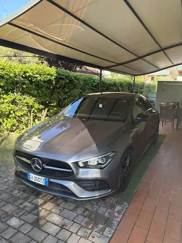Usata Mercedes CLA200 Premium 163 CV (119 kW) 2020 Grigio Berlina