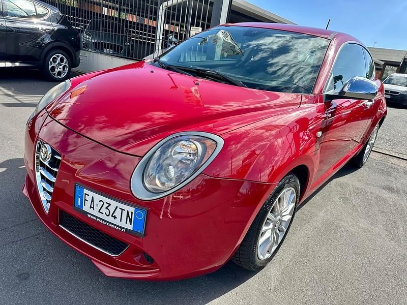Usata Alfa Romeo MiTo Distinctive 85 CV (62 kW) 2015 Rosso Utilitaria