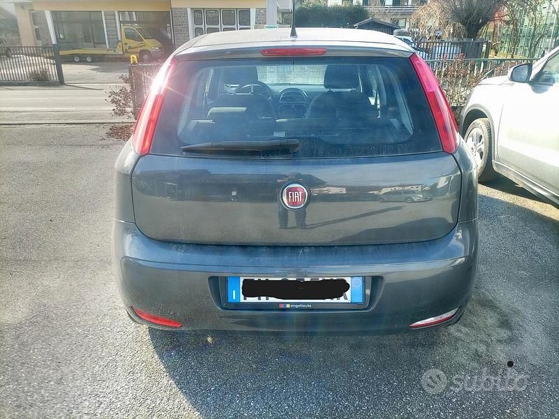 Usata Fiat Punto Street 69 CV (50 kW) 2017 Grigio Utilitaria