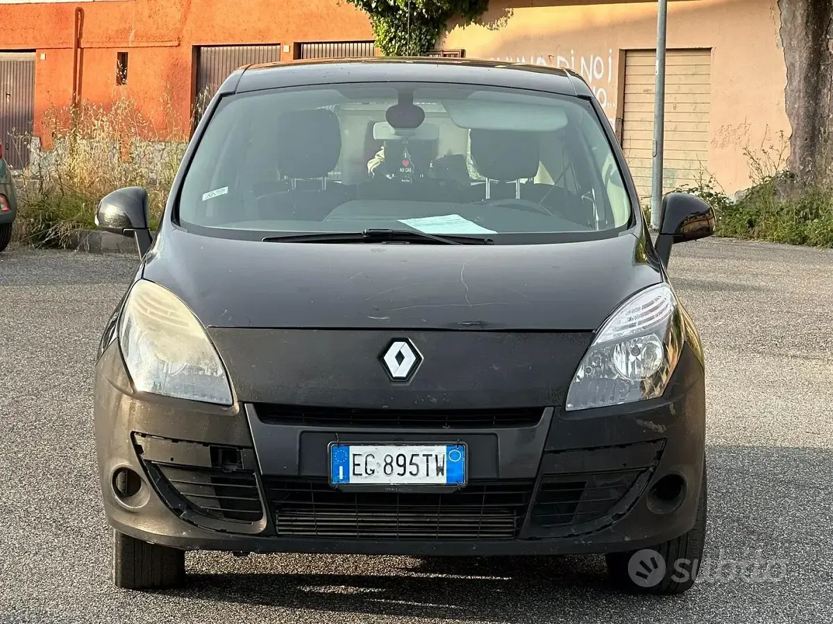 Usata Renault Scenic E-Tech 130 CV (95 kW) 2011 Nero Monovolume