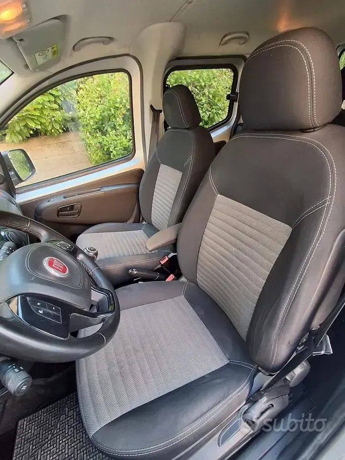 Usata Fiat Qubo Trekking 80 CV (58 kW) 2018 Grigio Monovolume