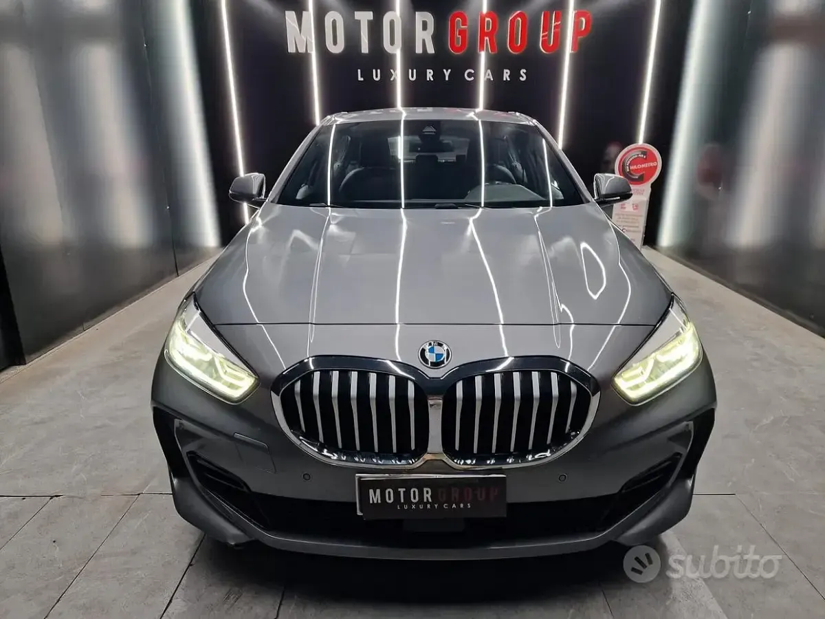 Usata BMW 116 M Sport 116 CV (85 kW) 2022 Grigio Utilitaria