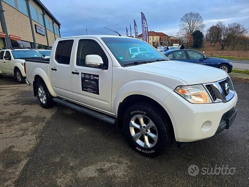 Usata Nissan Navara 190 CV (139 kW) 2014 Bianco Pick-up