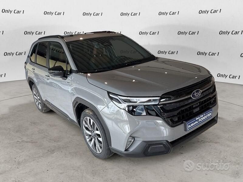 Grigio Usata 2024 Subaru Forester Premium SUV | 42.400 € (Molto cara) - Immagine 1/4