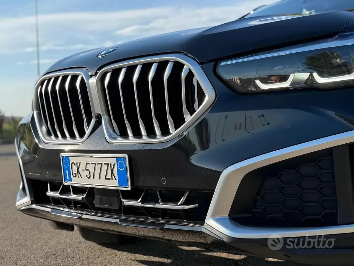 Usata BMW X6 Efficient Dynamics 286 CV (210 kW) 2022 Nero SUV