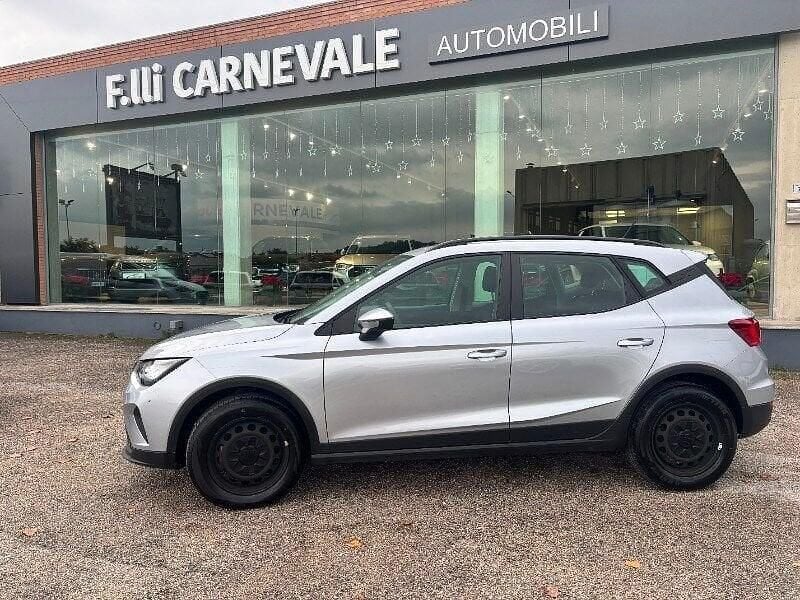 Argento Usata 2023 Seat Arona Reference SUV | 15.680 € (Buon prezzo) - Immagine 1/4