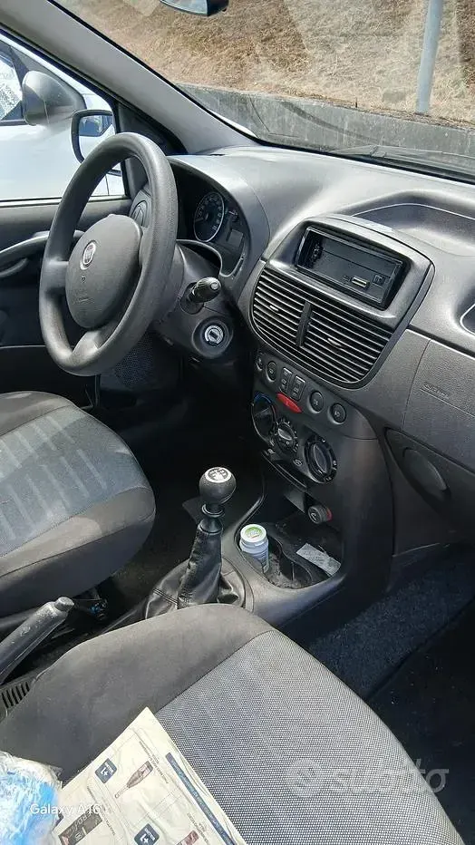 Usata Fiat Punto 60 CV (44 kW) 2010 Bianco Utilitaria