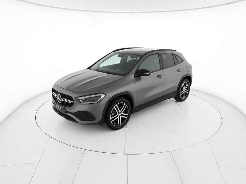 Usata Mercedes GLA200 150 CV (110 kW) 2023 Grigio SUV