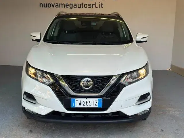 Usata Nissan Qashqai Tekna 140 CV (102 kW) 2019 Bianco SUV