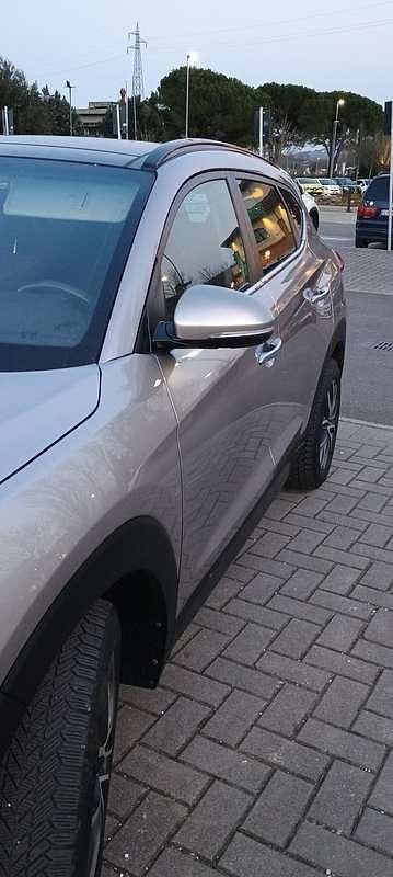 Usata Hyundai Tucson Xpossible 141 CV (103 kW) 2016 Bronzo SUV