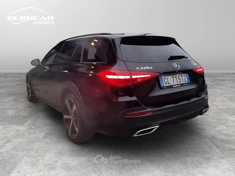 Usata Mercedes C220 Premium Plus 200 CV (147 kW) 2022 Nero metallizzato Station wagon