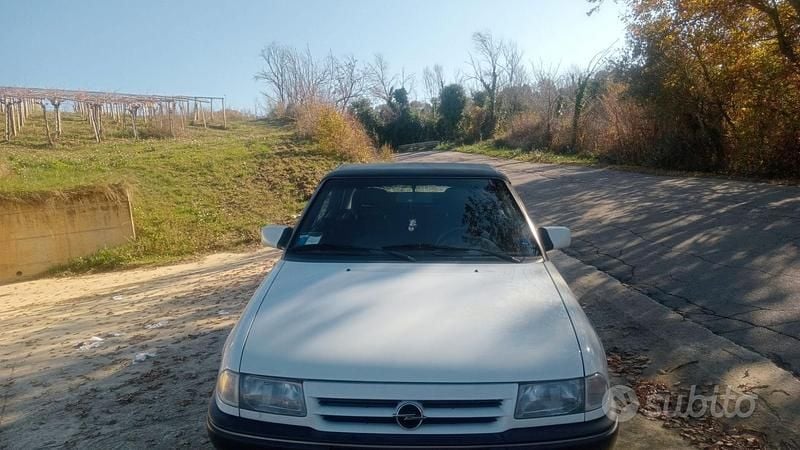 Usata Opel Astra Cabriolet 1994 Bianco Cabrio