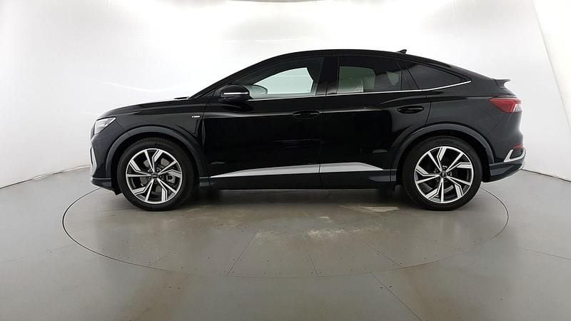 Nuova Audi Q4 Sportback e-tron 2025 Nero mito metallizzato SUV