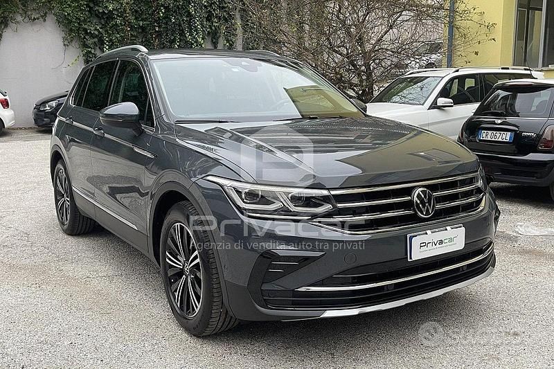 Usata VW Tiguan R-line 150 CV (110 kW) 2022 Grigio SUV