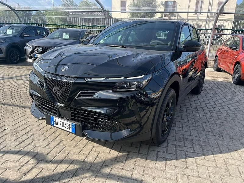 Nuova Alfa Romeo Junior Edizione Speciale 145 CV (106 kW) 2025 Nero SUV