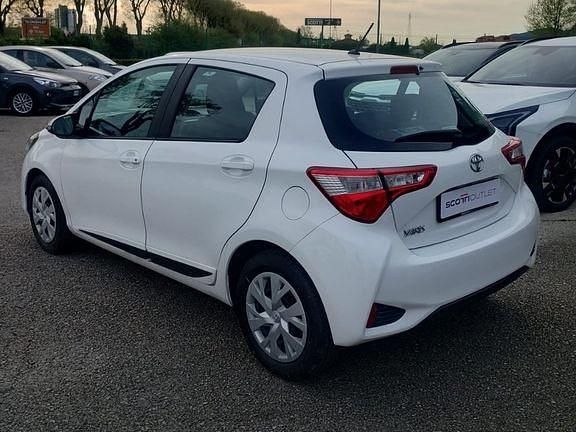 Usata Toyota Yaris Cool 72 CV (52 kW) 2018 Bianco Berlina