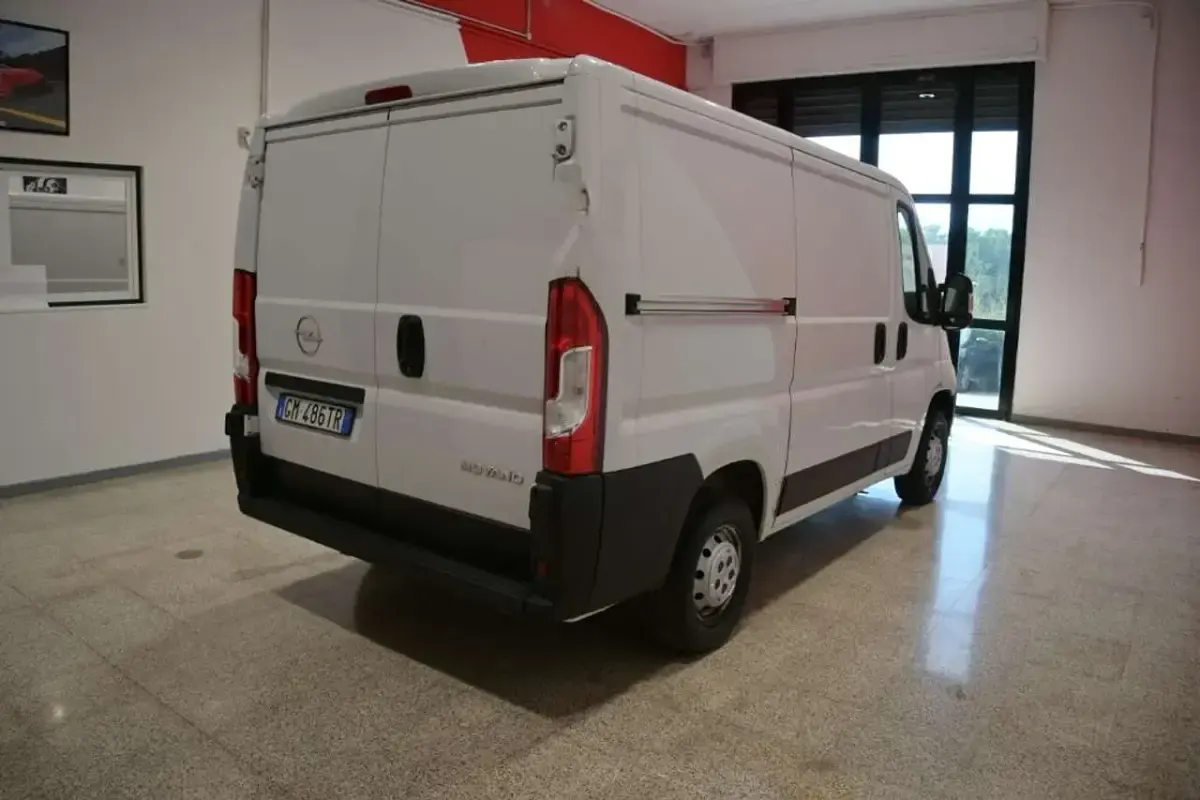 Usata Opel Movano 120 CV (88 kW) 2023 Bianco Furgone