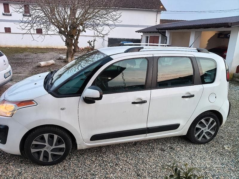 Usata 2014 Citroën C3 Monovolume | 2900 € - Immagine 1/4