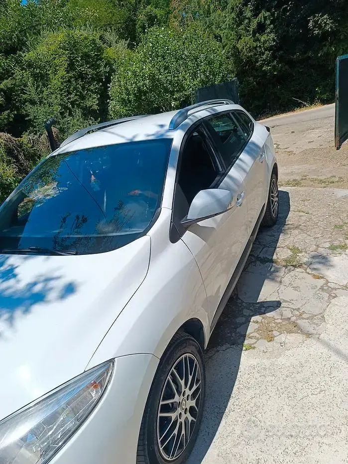 Usata Renault Mégane GrandTour 110 CV (80 kW) 2012 Bianco Station wagon