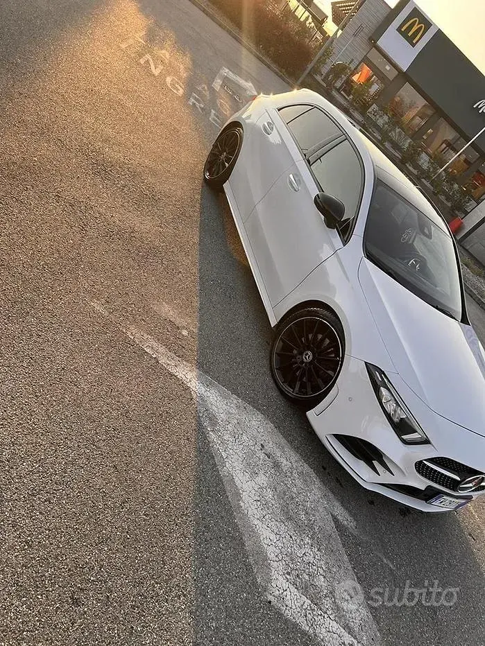 Usata Mercedes 220 190 CV (139 kW) 2019 Bianco Berlina
