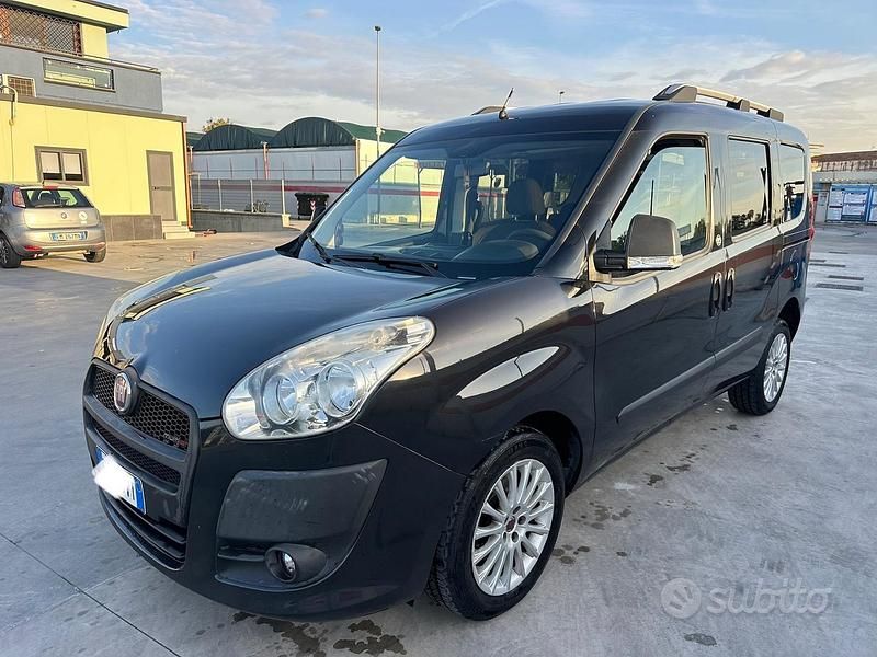Nero Usata 2012 Fiat Doblò Dynamic Monovolume | 5850 € (Ottimo prezzo) - Immagine 1/4