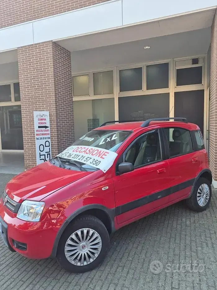 Usata Fiat Panda 4x4 60 CV (44 kW) 2009 Rosso Utilitaria