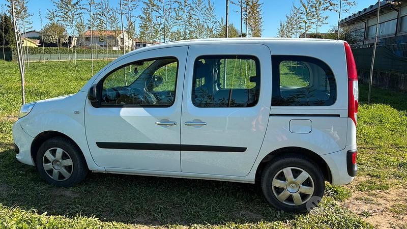 Usata Renault Kangoo 75 CV (55 kW) 2017 Monovolume