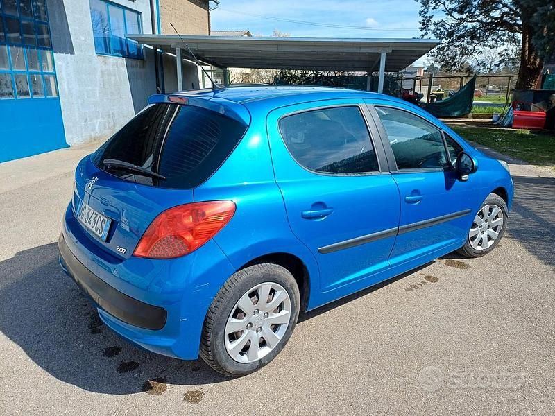 Usata Peugeot 207 70 CV (51 kW) 2006 Blu Berlina