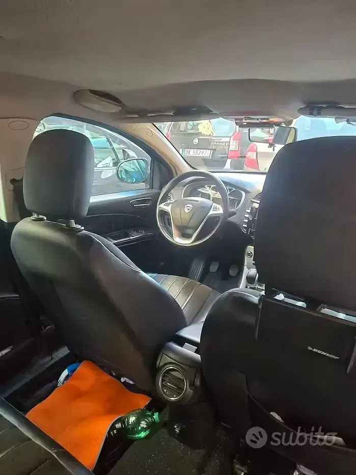 Usata Lancia Delta 150 CV (110 kW) 2008 Grigio Utilitaria