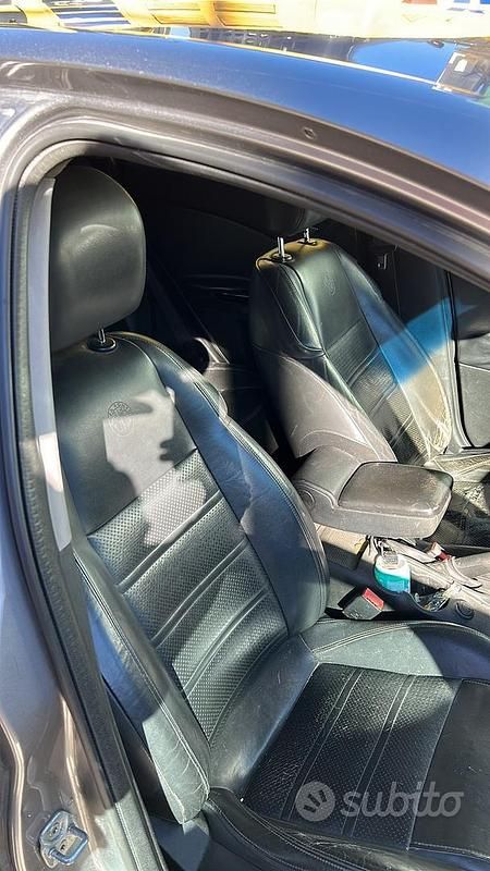 Usata Alfa Romeo Giulietta 140 CV (102 kW) 2011 Grigio Utilitaria