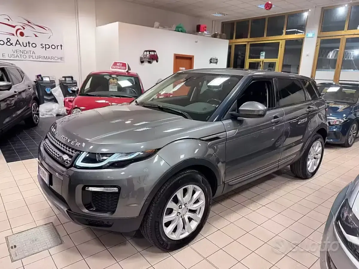 Usata Land Rover Range Rover evoque 150 CV (110 kW) 2019 Grigio SUV