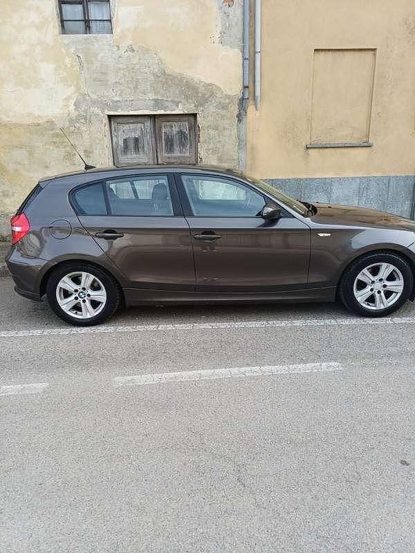 Usata BMW 118 143 CV (105 kW) 2009 Utilitaria